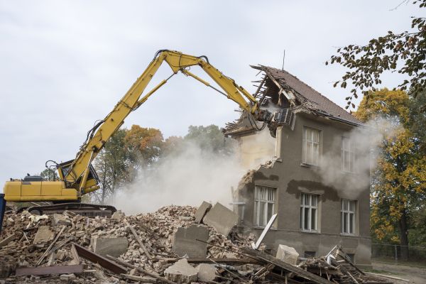 House Wrecking in Crystal Lake